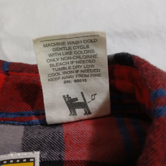 MAMBO Men's MED Red Plaid Flannel Shirt 100% Cotton Lightweight Fabulous Quality - Picture 11 of 12